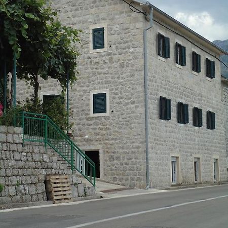 קמנארי Apartments Vila San מראה חיצוני תמונה