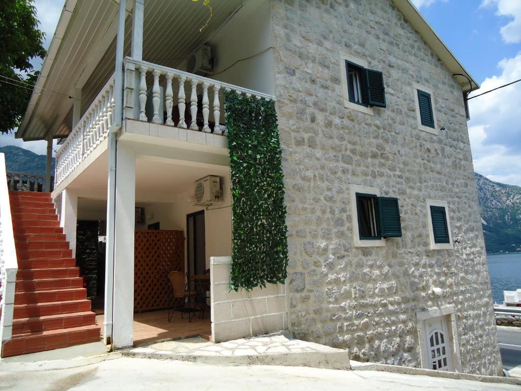 קמנארי Apartments Vila San מראה חיצוני תמונה